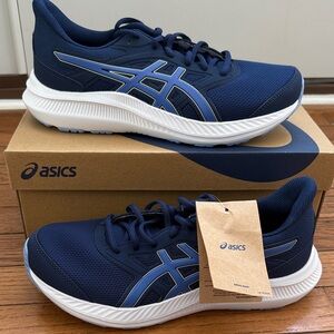 ASICS women’s tennis shoe, blue, size 8 1/2 
New, with tags, never worn